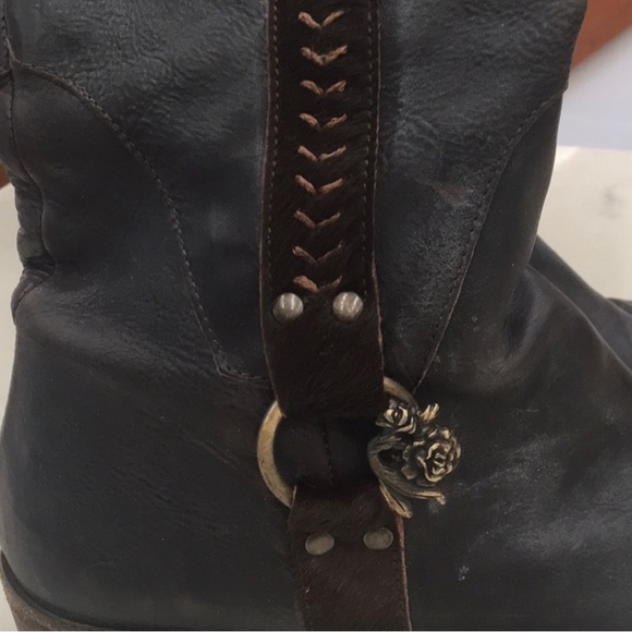 Siren by Mark Nason genuine Leather with Fur stripe down the side Boots - Picture 2 of 11